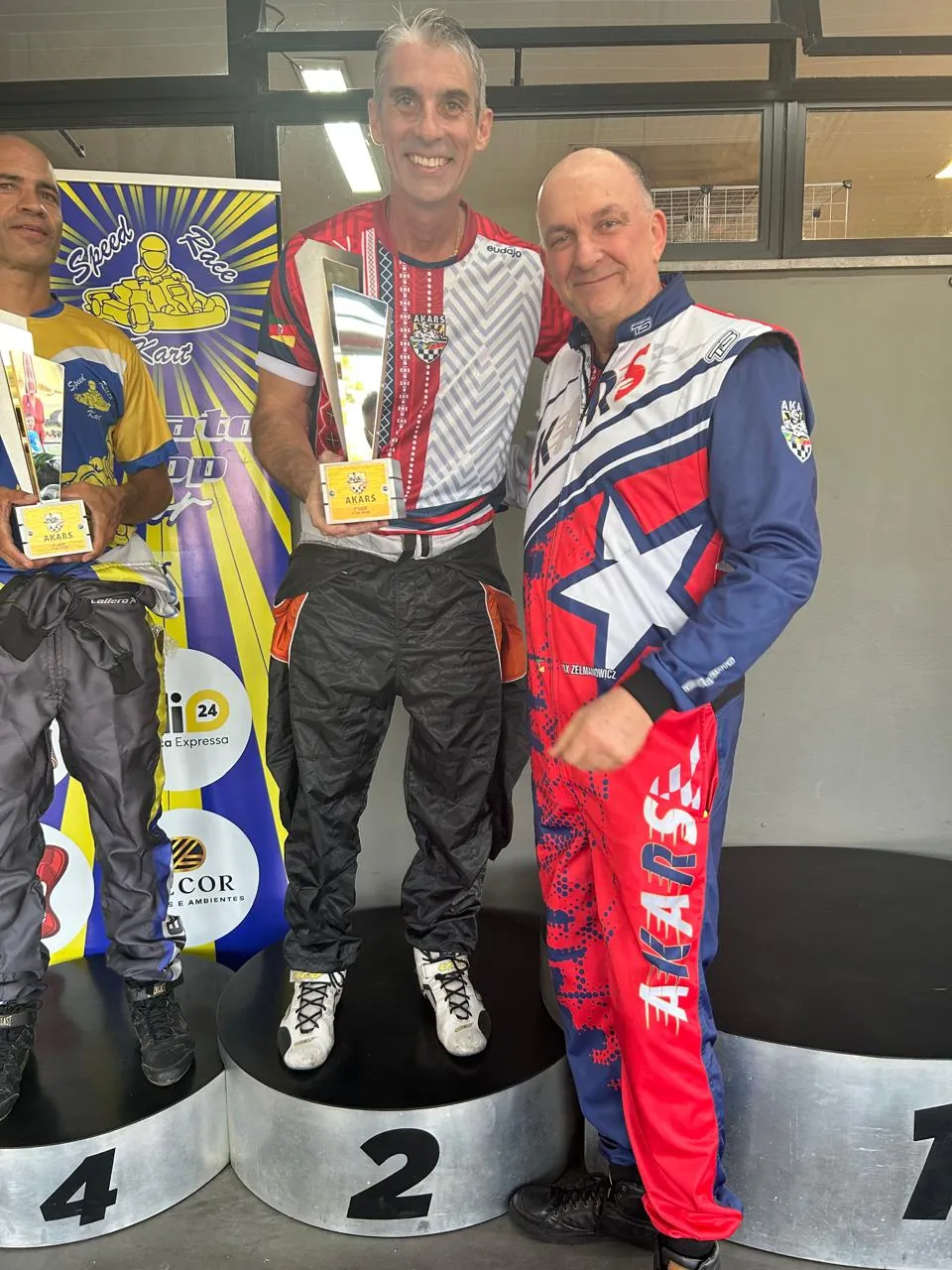 Sabadão AKARS – foto 4 de pilotos no Circuito Techspeed